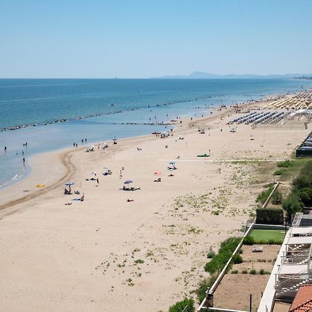 Hotel Playa Suite Fano Bagian luar foto