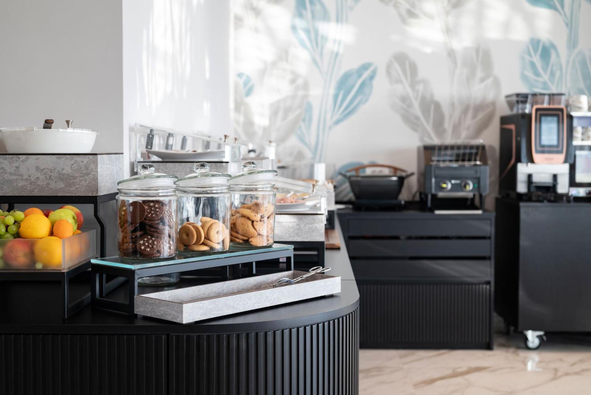 Hotel Playa Suite Fano Bagian luar foto
