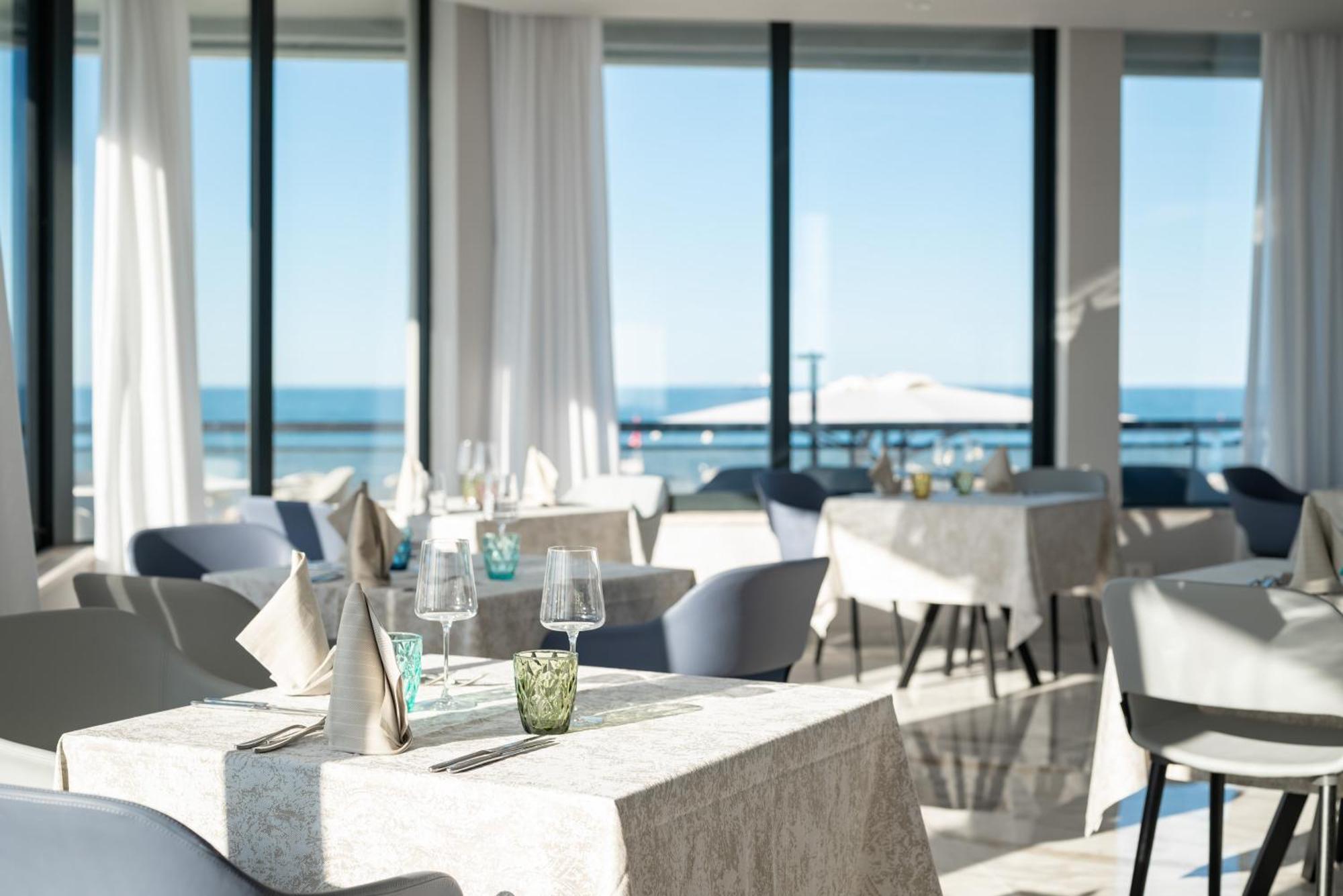 Hotel Playa Suite Fano Bagian luar foto
